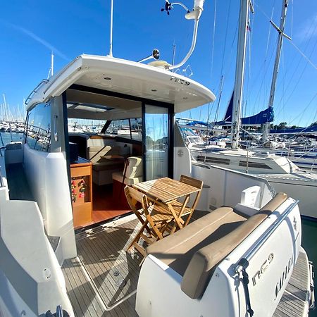 Une nuit insolite sur un bateau à La Rochelle La Rochelle  Extérieur photo