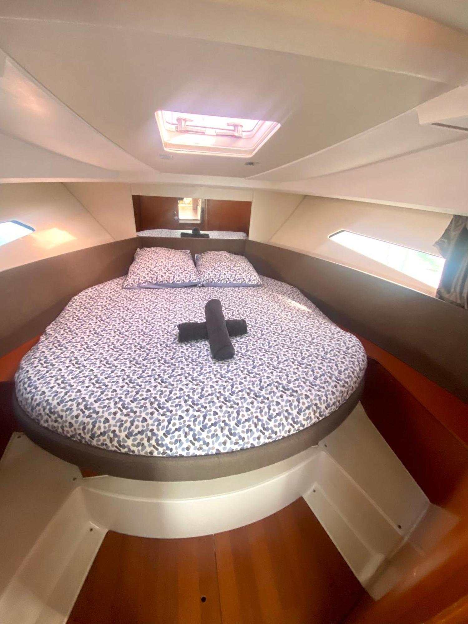 Une nuit insolite sur un bateau à La Rochelle La Rochelle  Extérieur photo